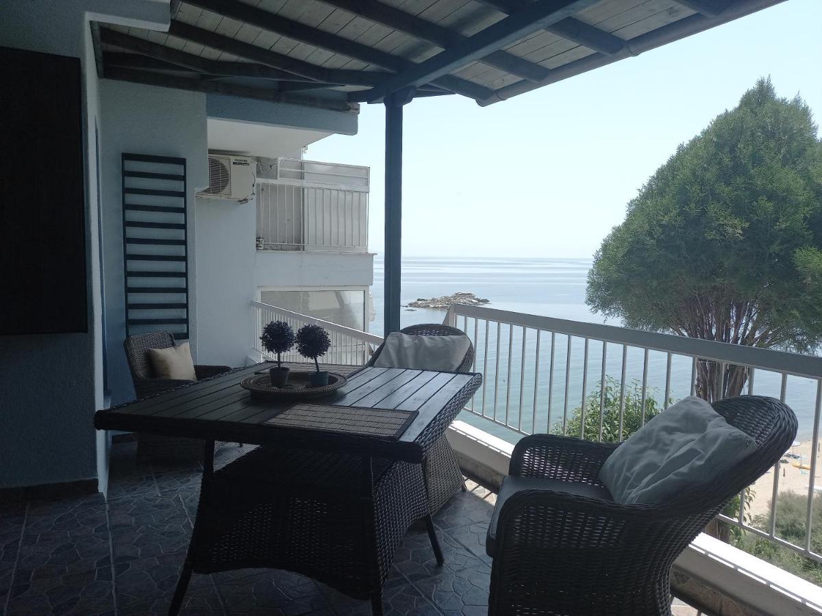 Balcony By The Sea Apartment PalaiónTsiflíkion Exterior foto